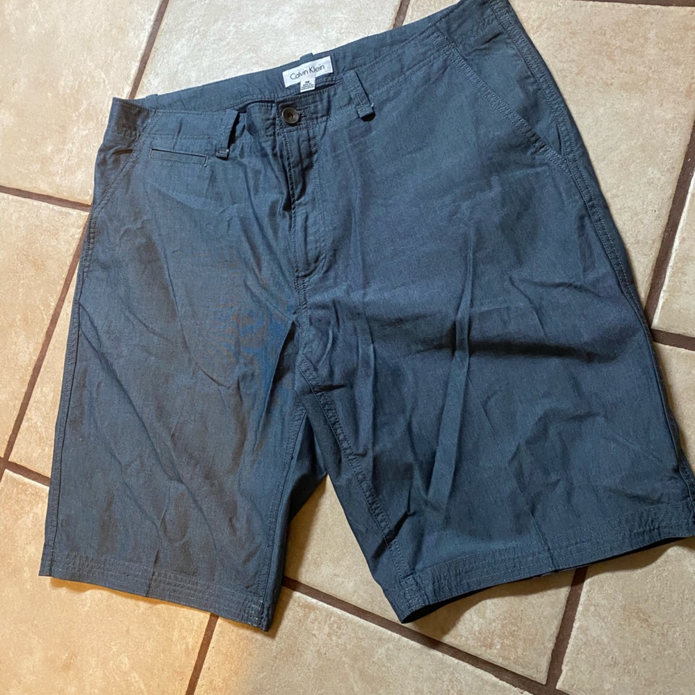 (A168)Men’s Shorts Size 36W by Calvin Klein